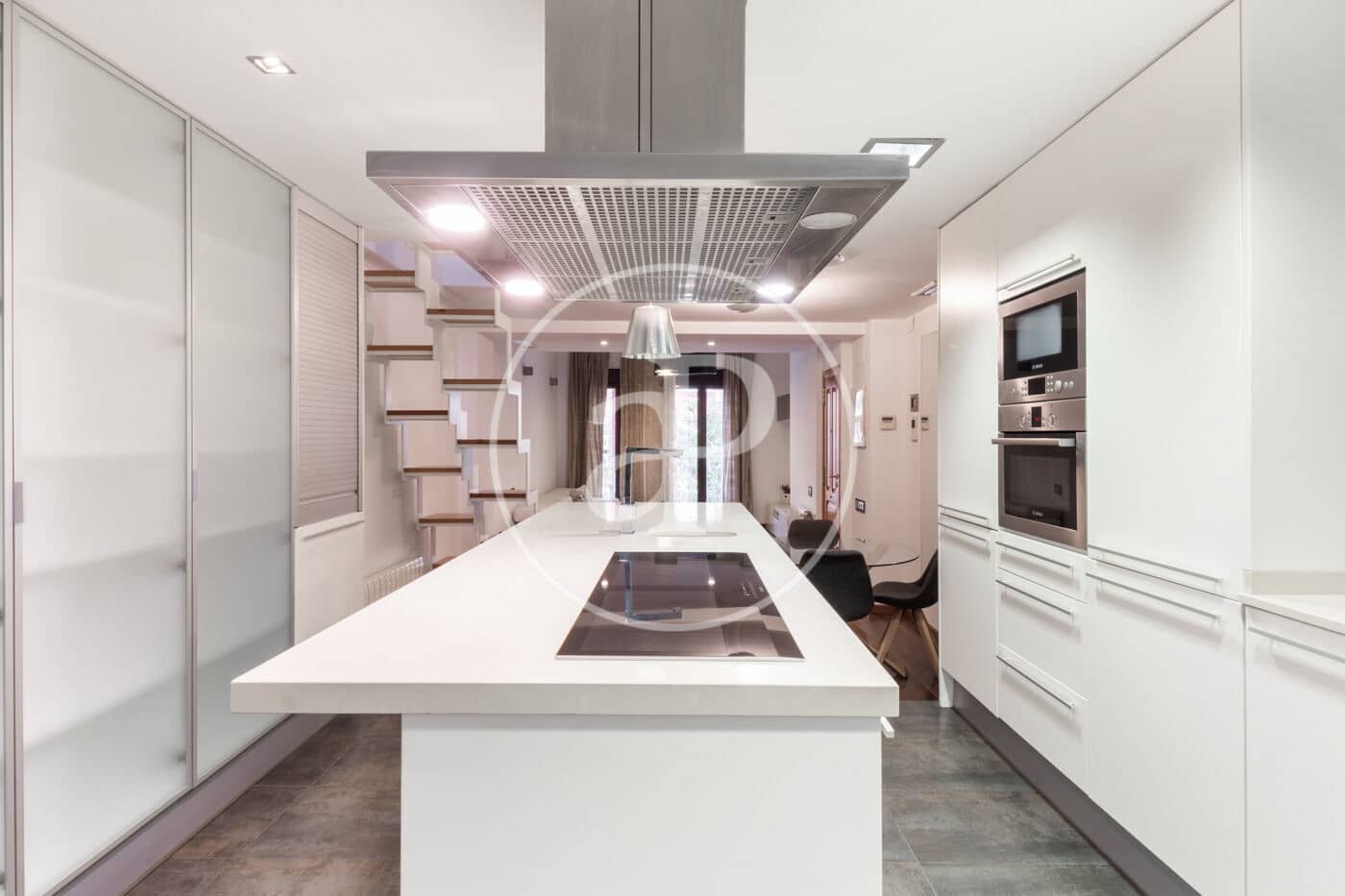 2 makuuhuone Huvila vuokrattavana paikassa Valencia kaupunki - 2 200 € (Ref: 8726724)