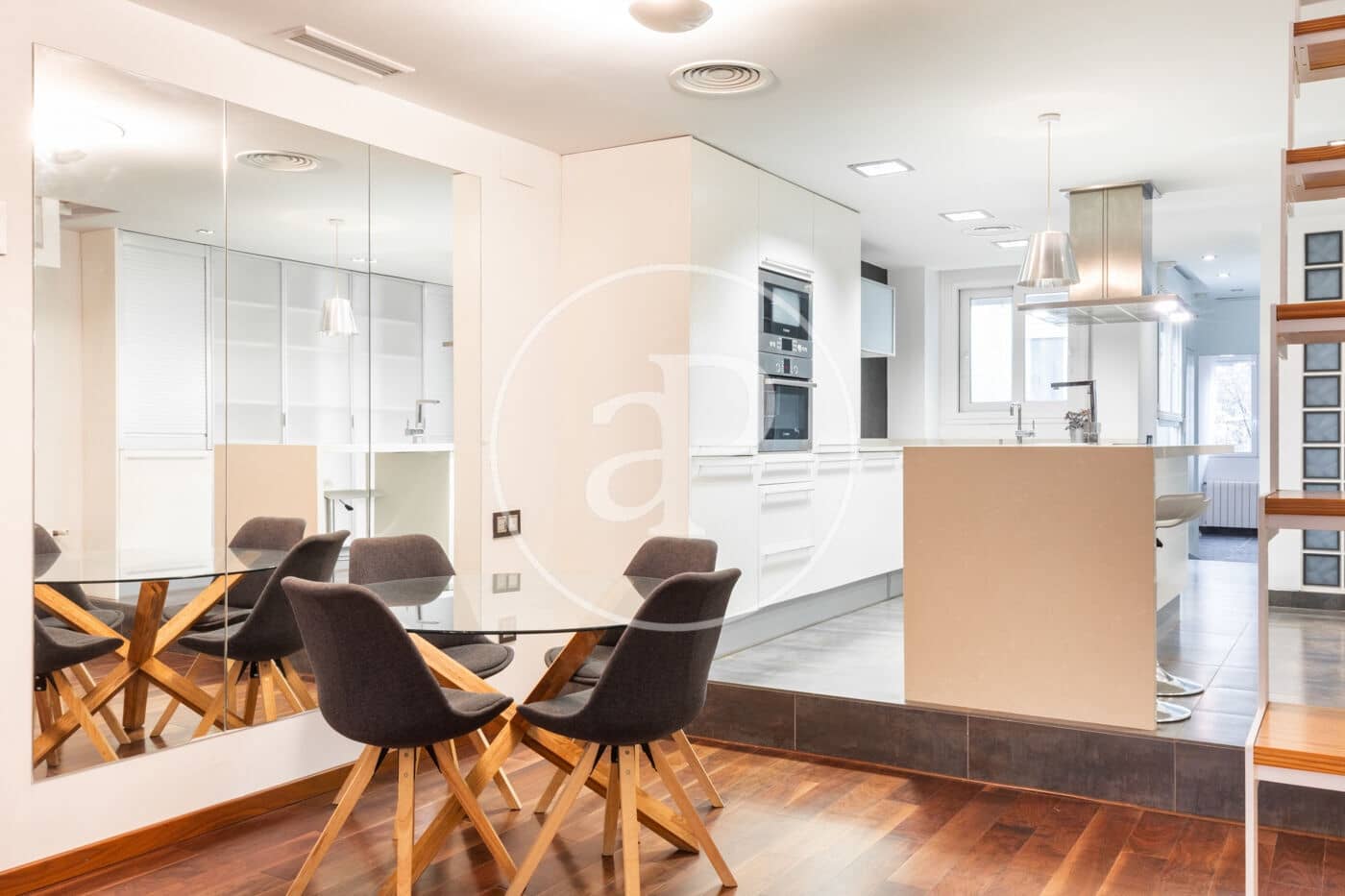 2 makuuhuone Huvila vuokrattavana paikassa Valencia kaupunki - 2 200 € (Ref: 8726724)