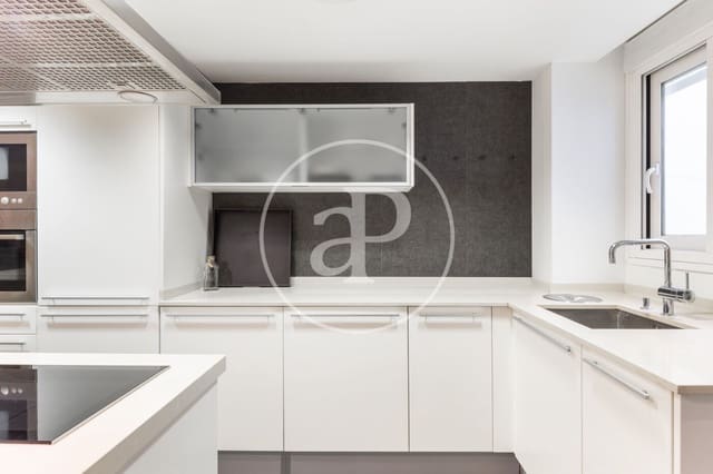 2 makuuhuone Huvila vuokrattavana paikassa Cabanyal-Canyamelar, Valencia kaupunki - 2 200 € (Ref: 8726724)