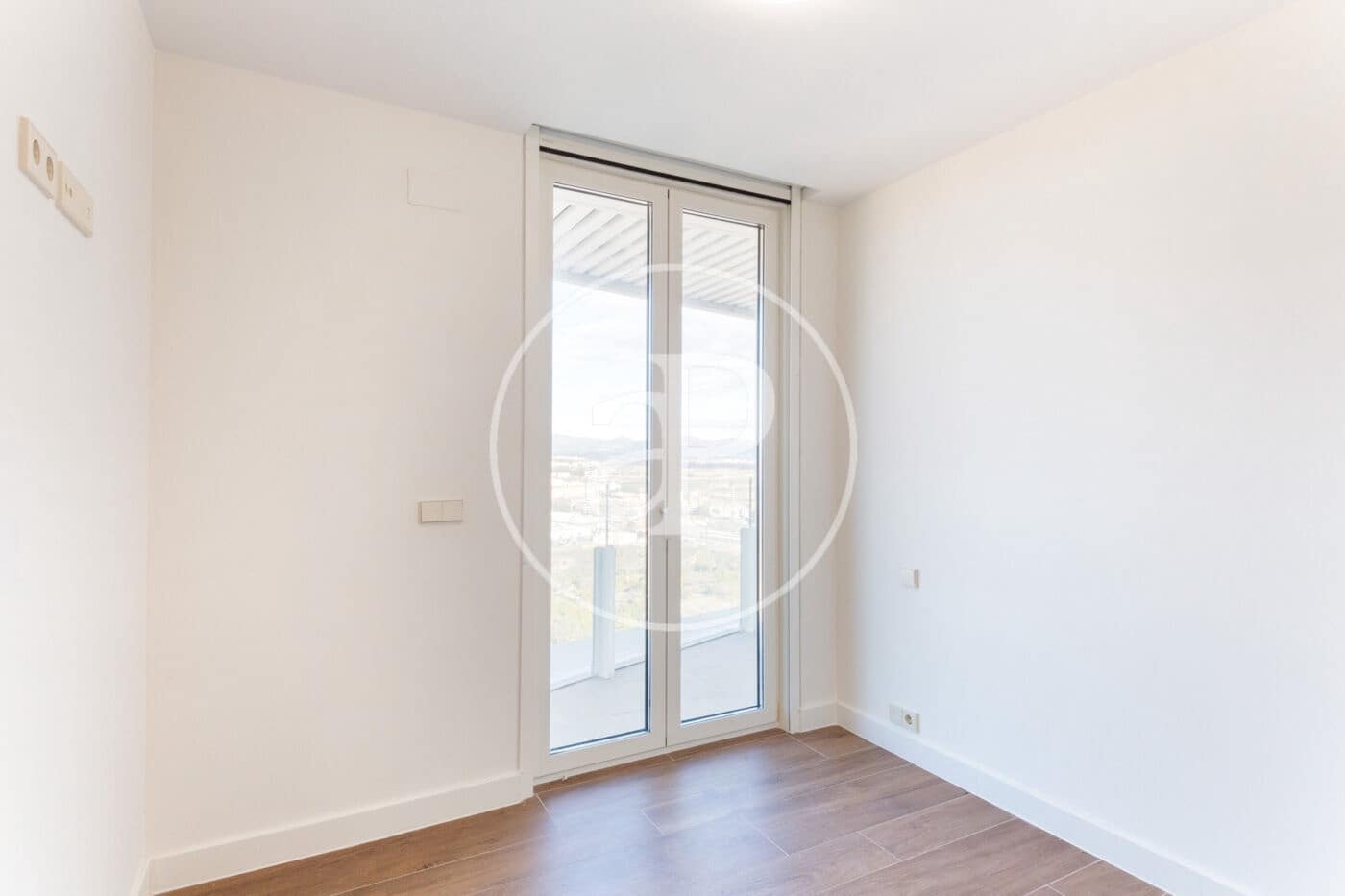 2 sypialnia Apartament do wynajęcia w Miasto Walencja z basenem - 2 900 € (Ref: 8726734)