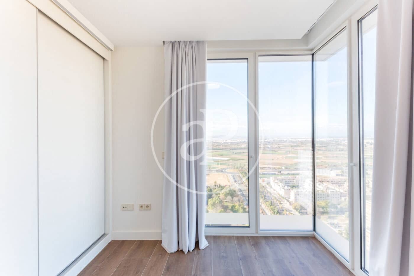 2 sypialnia Apartament do wynajęcia w Miasto Walencja z basenem - 2 900 € (Ref: 8726734)