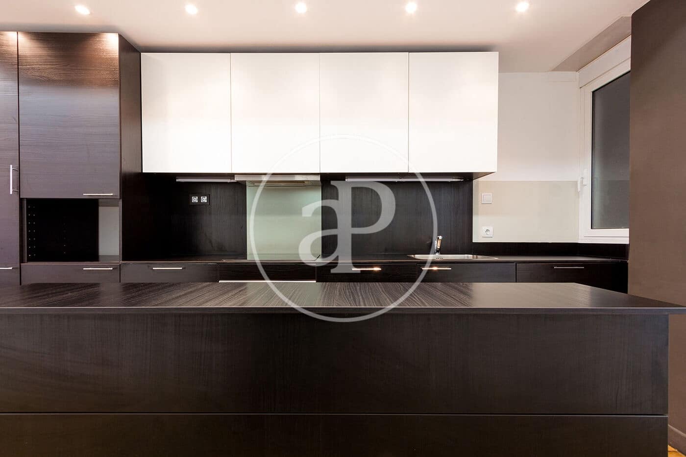 2 sypialnia Apartament do wynajęcia w Miasto Walencja - 2 200 € (Ref: 8726751)