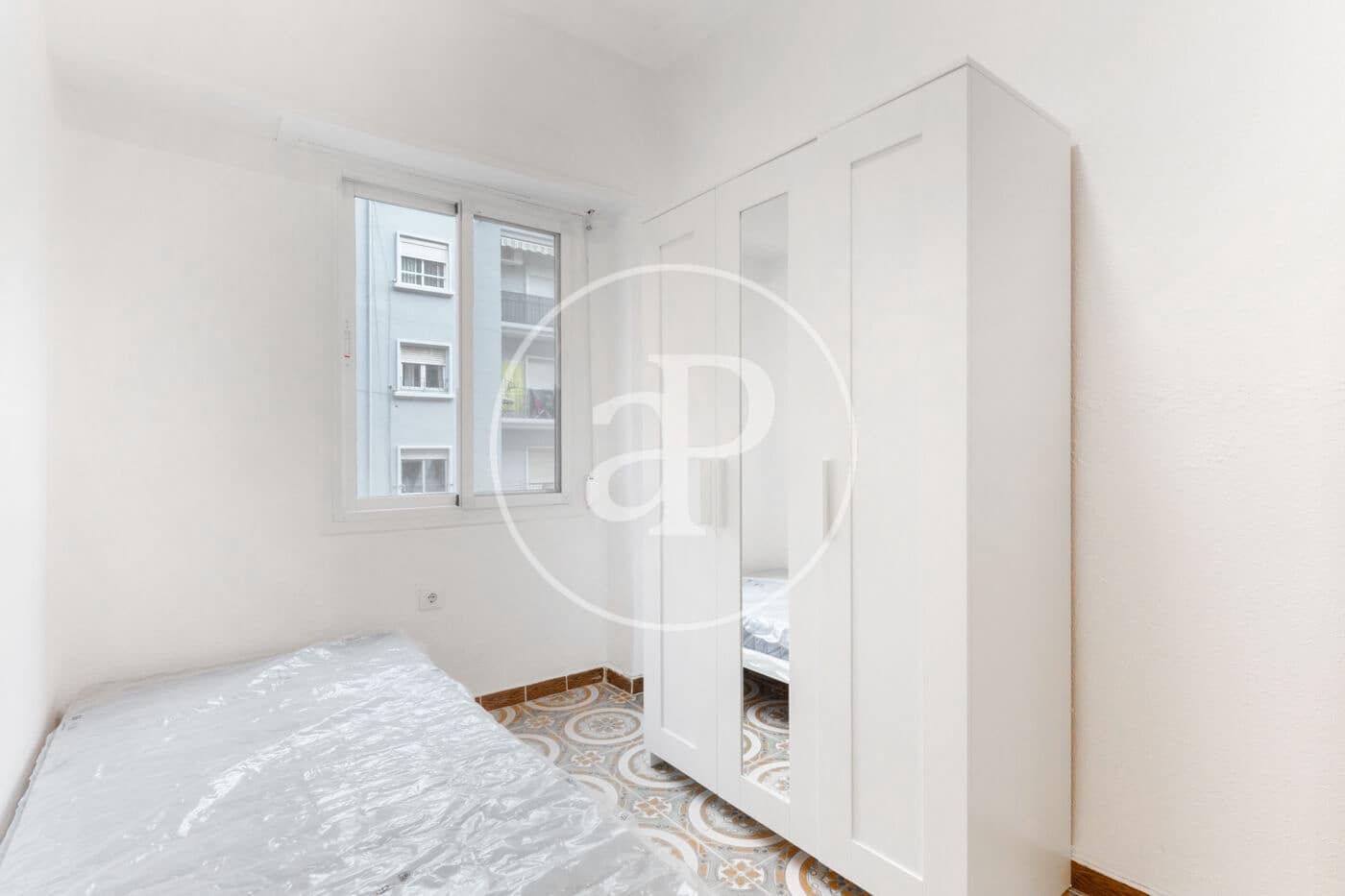 3 slaapkamer Appartement te huur in Valencia stad - € 1.350 (Ref: 8726782)