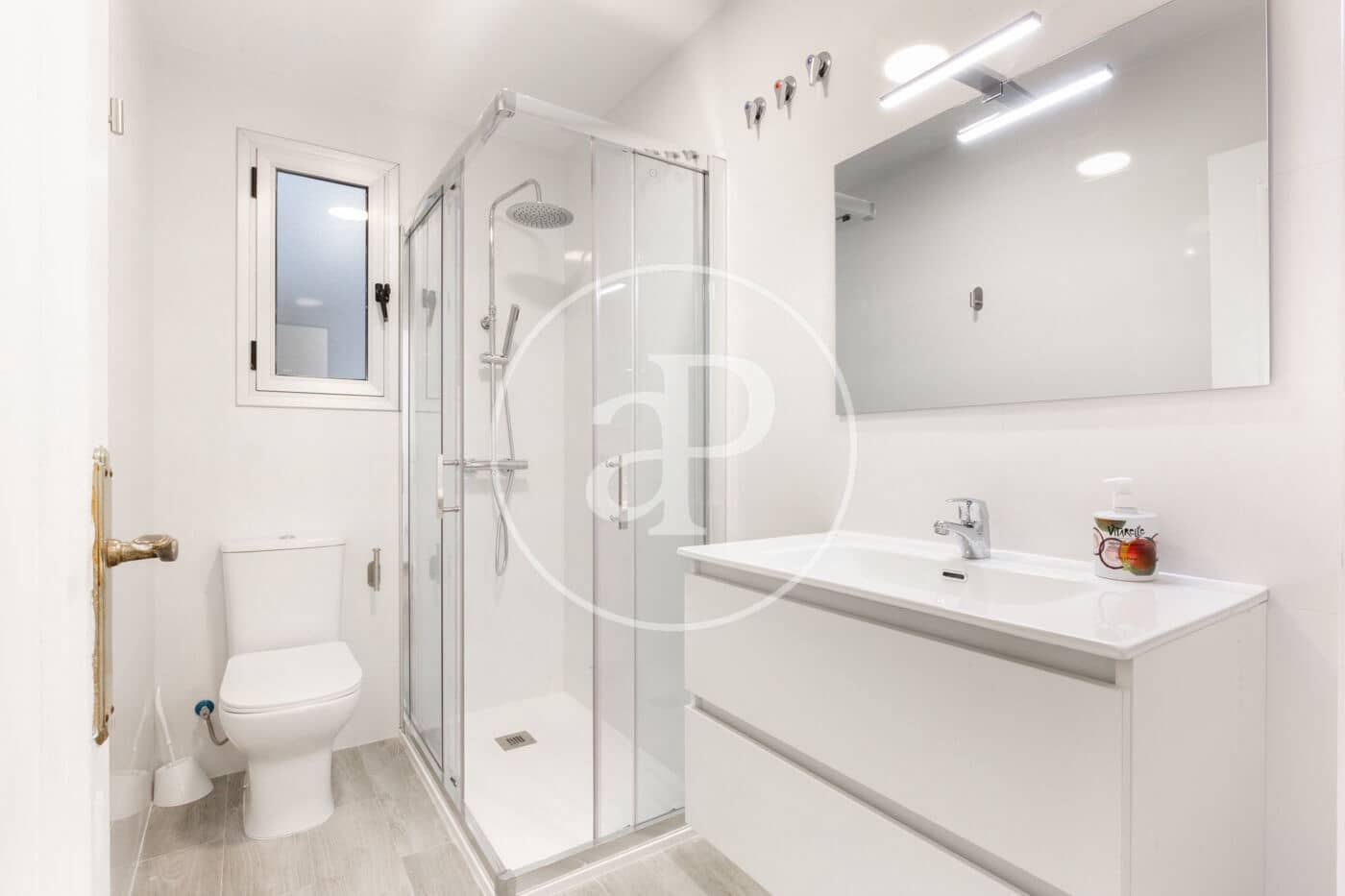 3 slaapkamer Appartement te huur in Valencia stad - € 1.350 (Ref: 8726782)