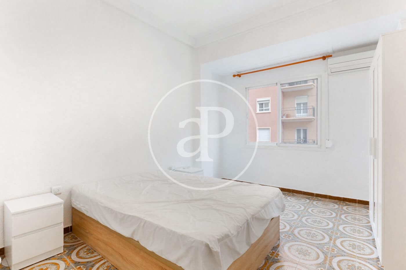 3 slaapkamer Appartement te huur in Valencia stad - € 1.350 (Ref: 8726782)