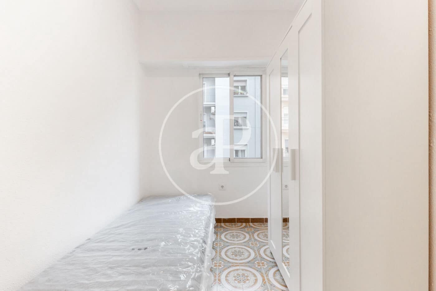 3 slaapkamer Appartement te huur in Valencia stad - € 1.350 (Ref: 8726782)