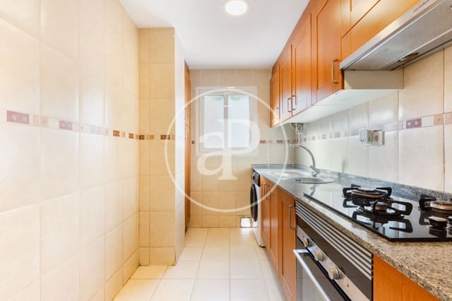 3 slaapkamer Appartement te huur in Nou Moles, Valencia stad - € 1.350 (Ref: 8726782)