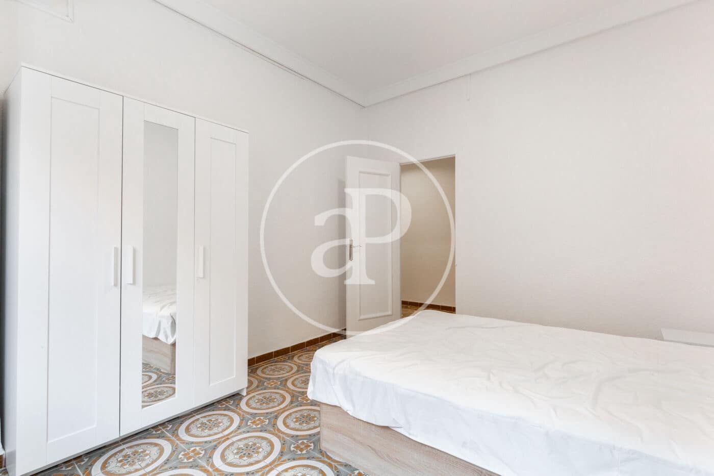 3 slaapkamer Appartement te huur in Valencia stad - € 1.350 (Ref: 8726782)