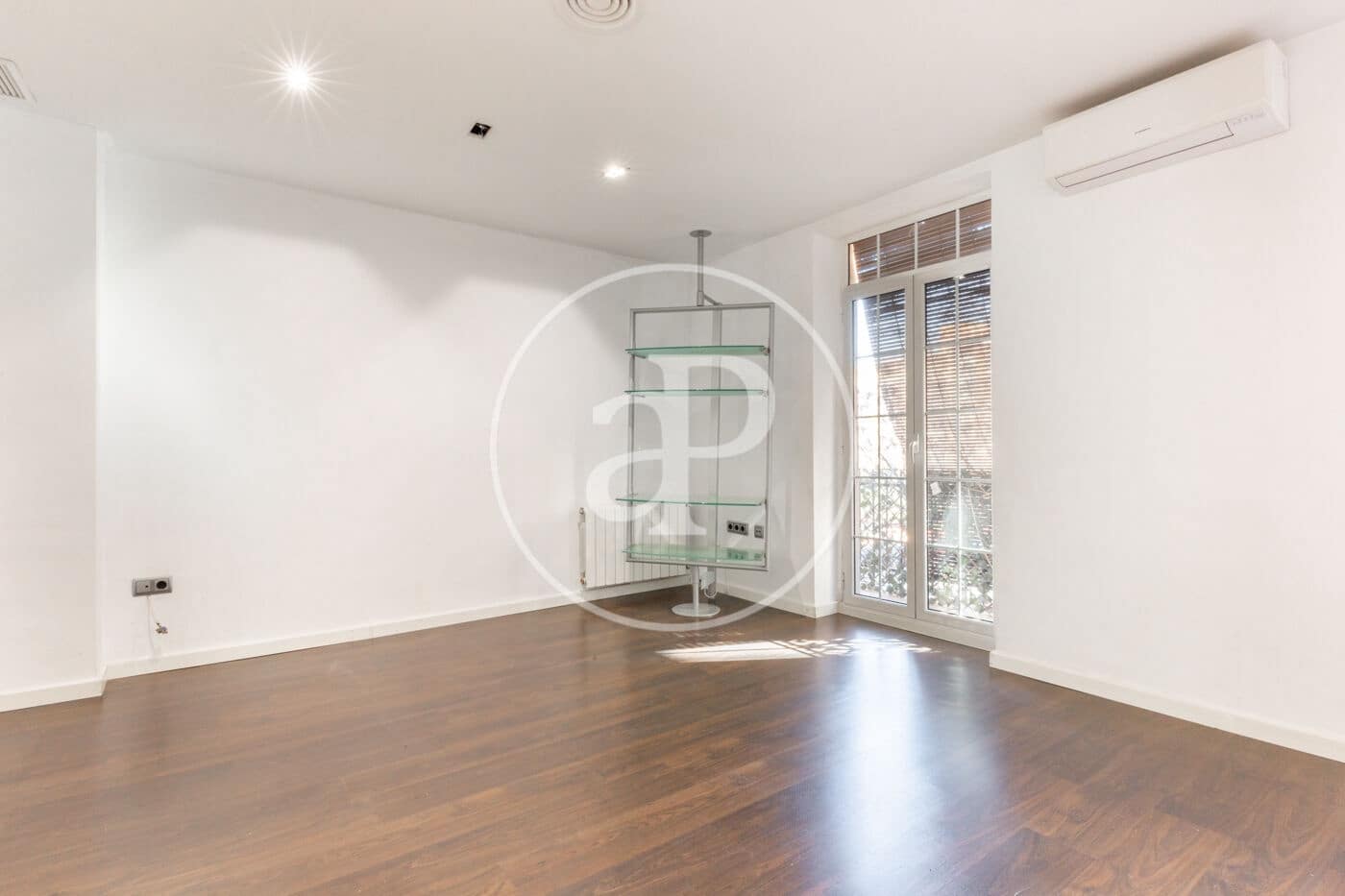 2 soverom Leilighet til leie i Valencia by - € 1 700 (Ref: 8726783)