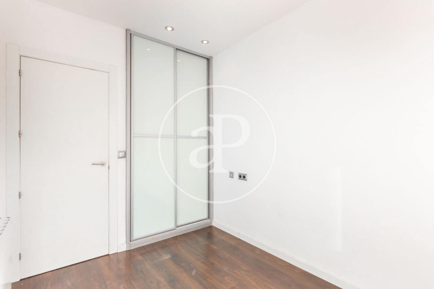 2 soverom Leilighet til leie i Valencia by - € 1 700 (Ref: 8726783)