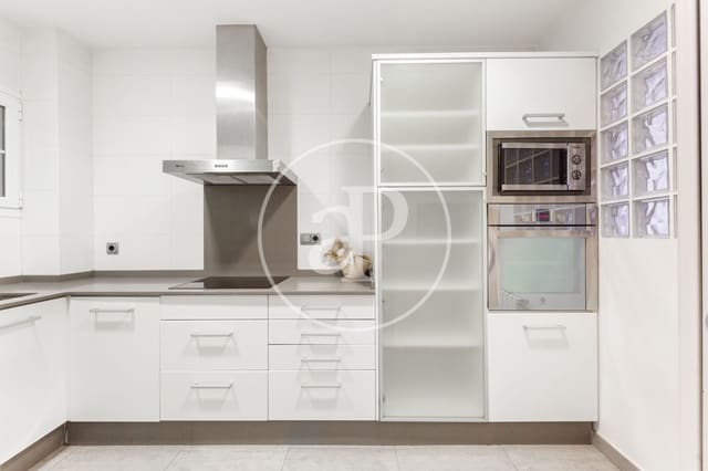 2 soverom Leilighet til leie i Arrancapins, Valencia by - € 1 700 (Ref: 8726783)