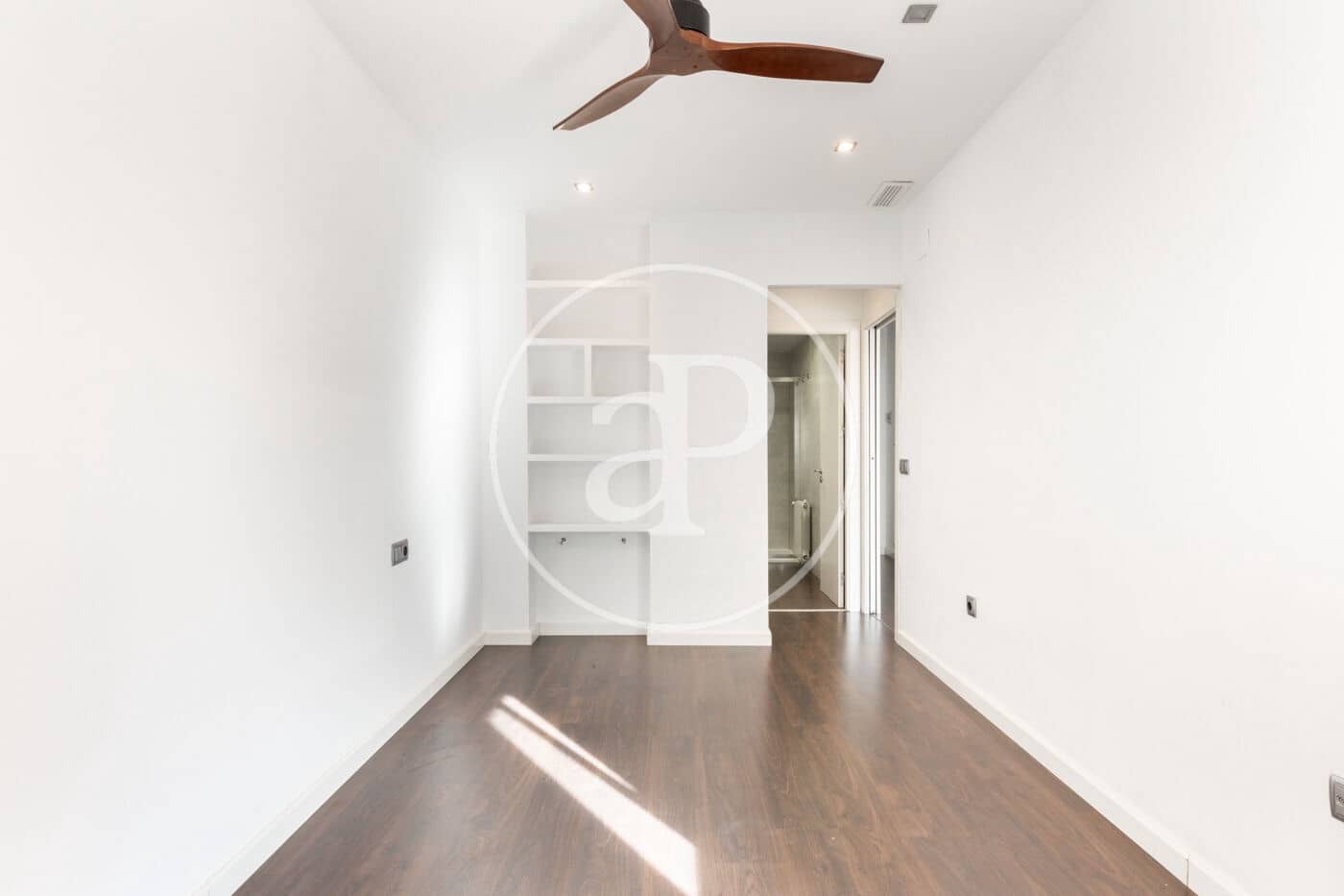 2 soverom Leilighet til leie i Valencia by - € 1 700 (Ref: 8726783)