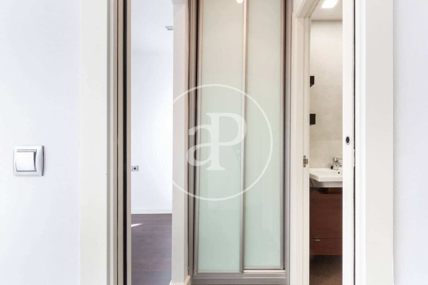 2 soverom Leilighet til leie i Valencia by - € 1 700 (Ref: 8726783)