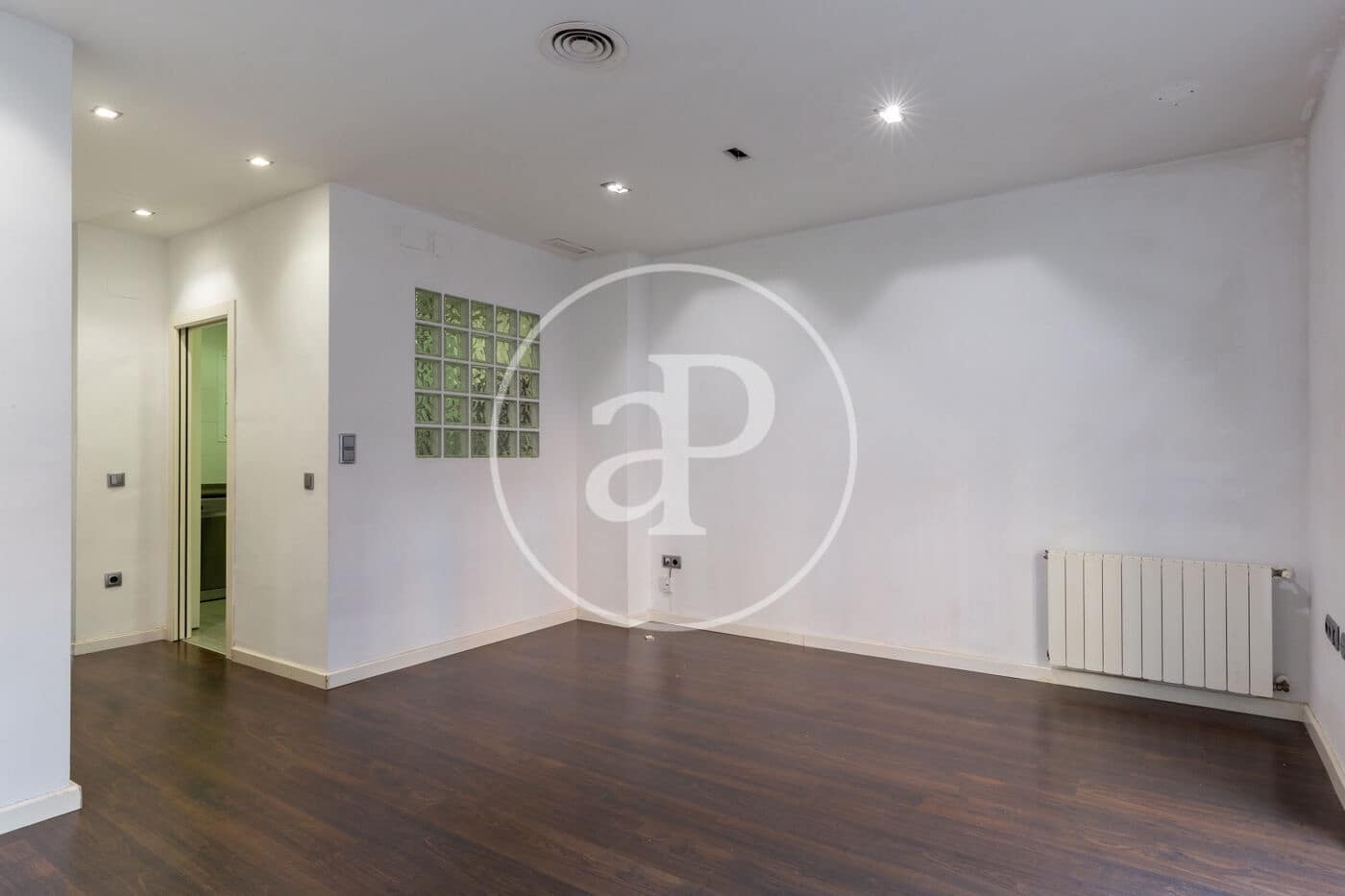 2 bedroom Apartment for rent in Valencia city - € 1,600 (Ref: 8726783)