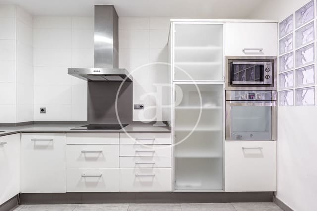 Appartement de 2 chambres à louer à Arrancapins, Valence ville - 1 700 € (Ref: 8726783)