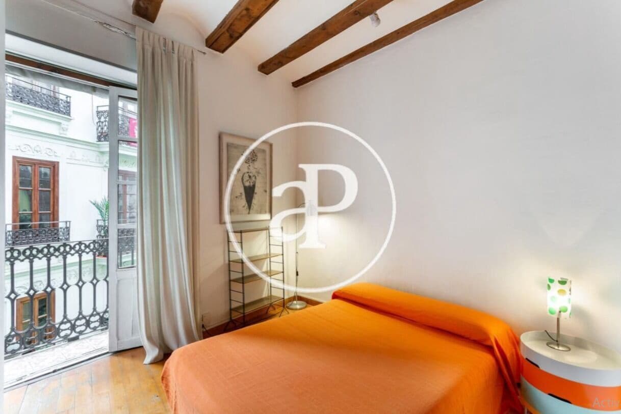 1 sypialnia Apartament do wynajęcia w Miasto Walencja - 1 200 € (Ref: 8726792)