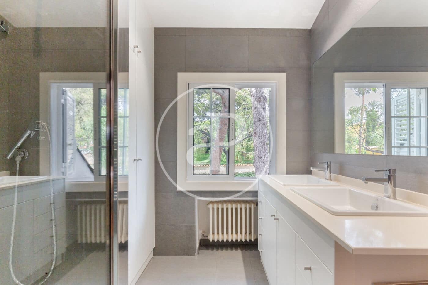 5 slaapkamer Appartement te huur in Betera met zwembad garage - € 3.500 (Ref: 8726803)