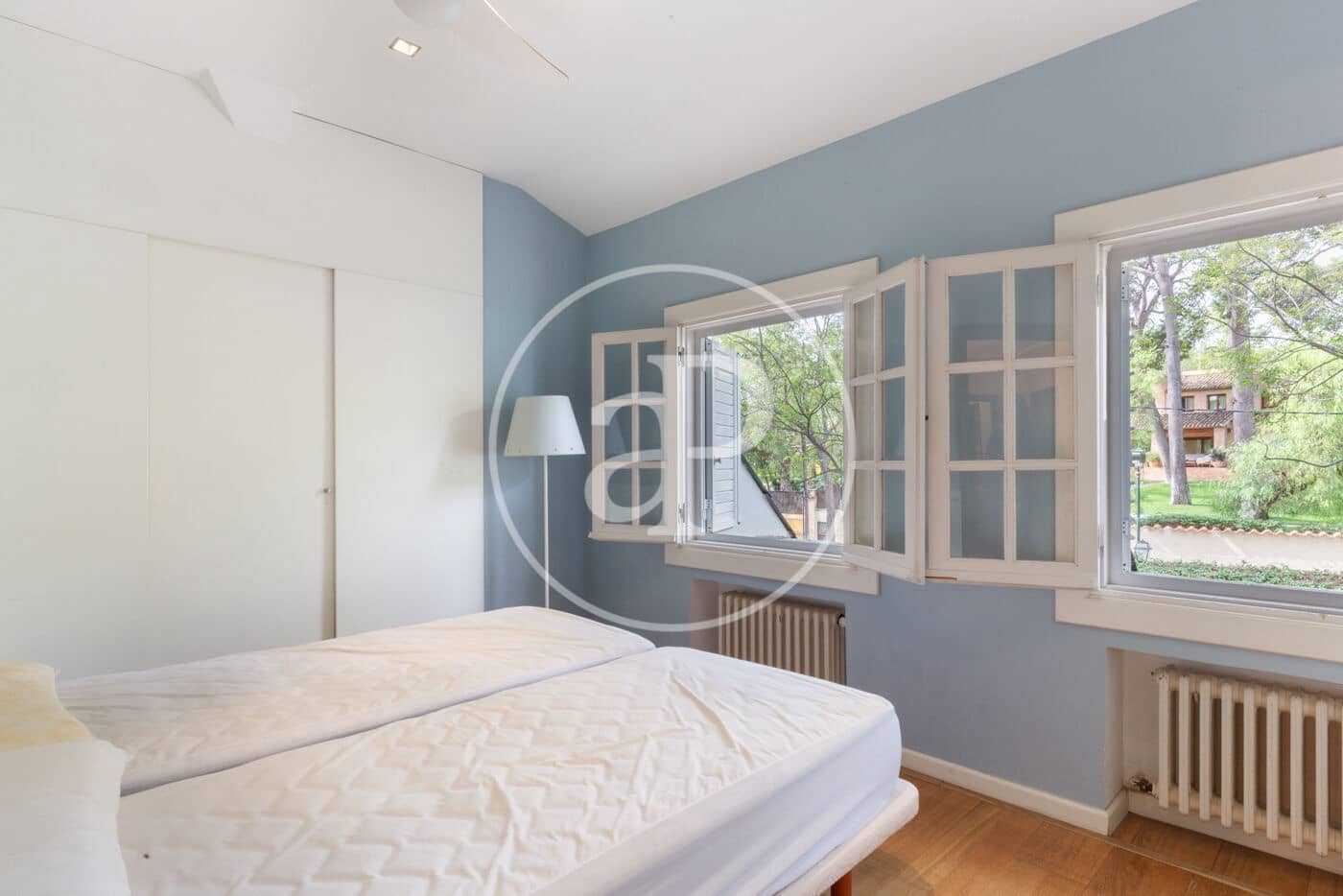 5 slaapkamer Appartement te huur in Betera met zwembad garage - € 3.500 (Ref: 8726803)