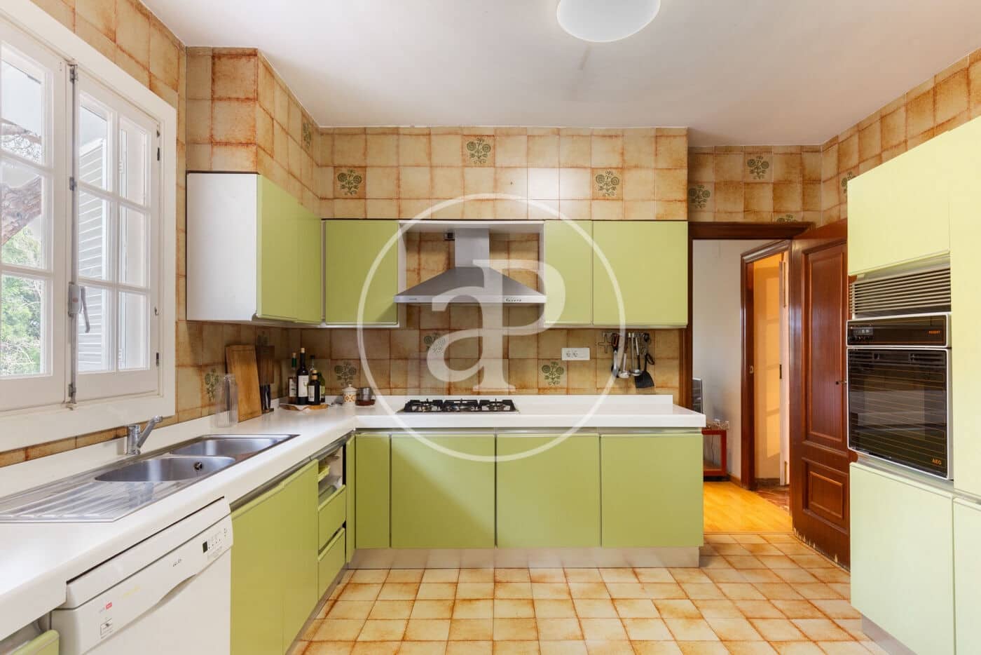 5 slaapkamer Appartement te huur in Betera met zwembad garage - € 3.500 (Ref: 8726803)