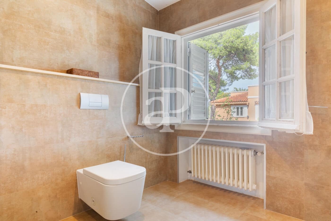 5 slaapkamer Appartement te huur in Betera met zwembad garage - € 3.500 (Ref: 8726803)