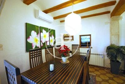 4 soveværelse Villa til leje i Javea / Xabia med swimmingpool - € 2.700 (Ref: 8726805)