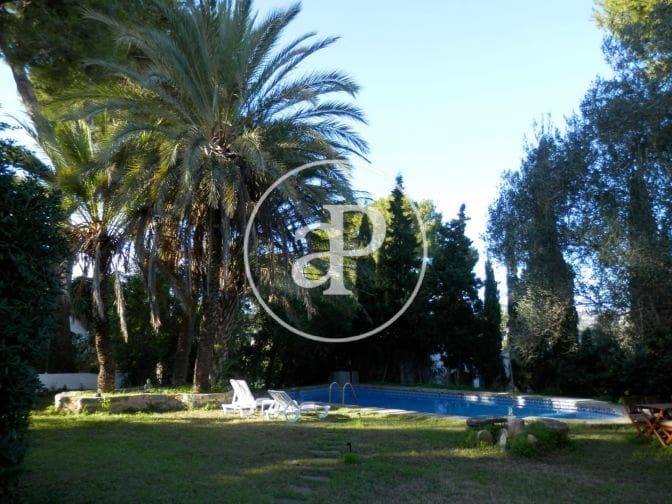 4 soveværelse Villa til leje i Javea / Xabia med swimmingpool - € 2.700 (Ref: 8726805)