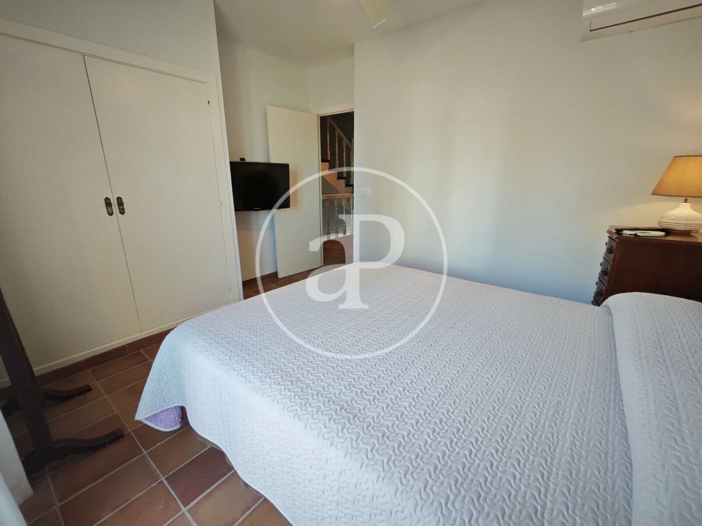 4 soverom Leilighet til leie i El Perello - € 2 200 (Ref: 8726819)