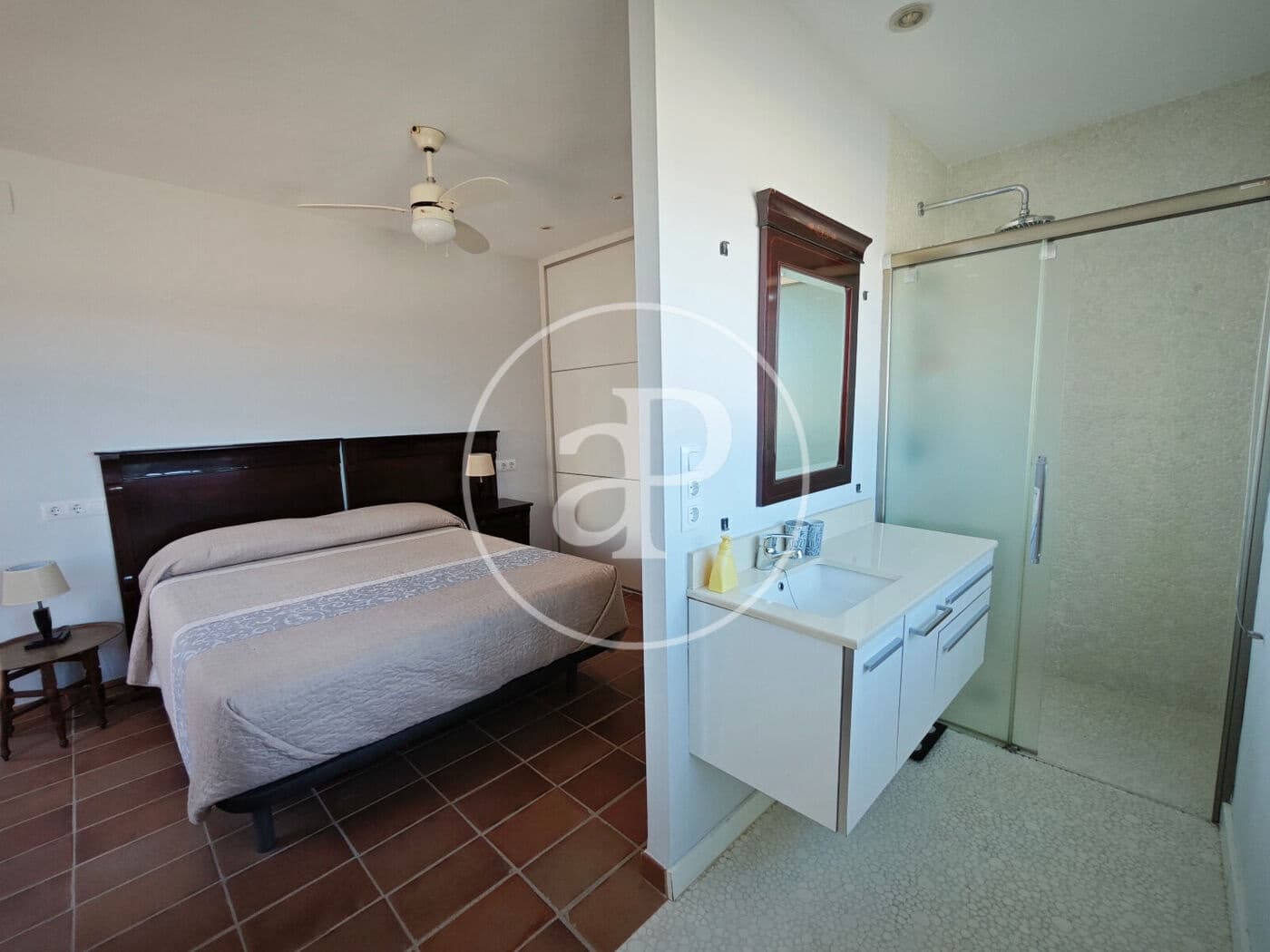 4 soverom Leilighet til leie i El Perello - € 2 200 (Ref: 8726819)