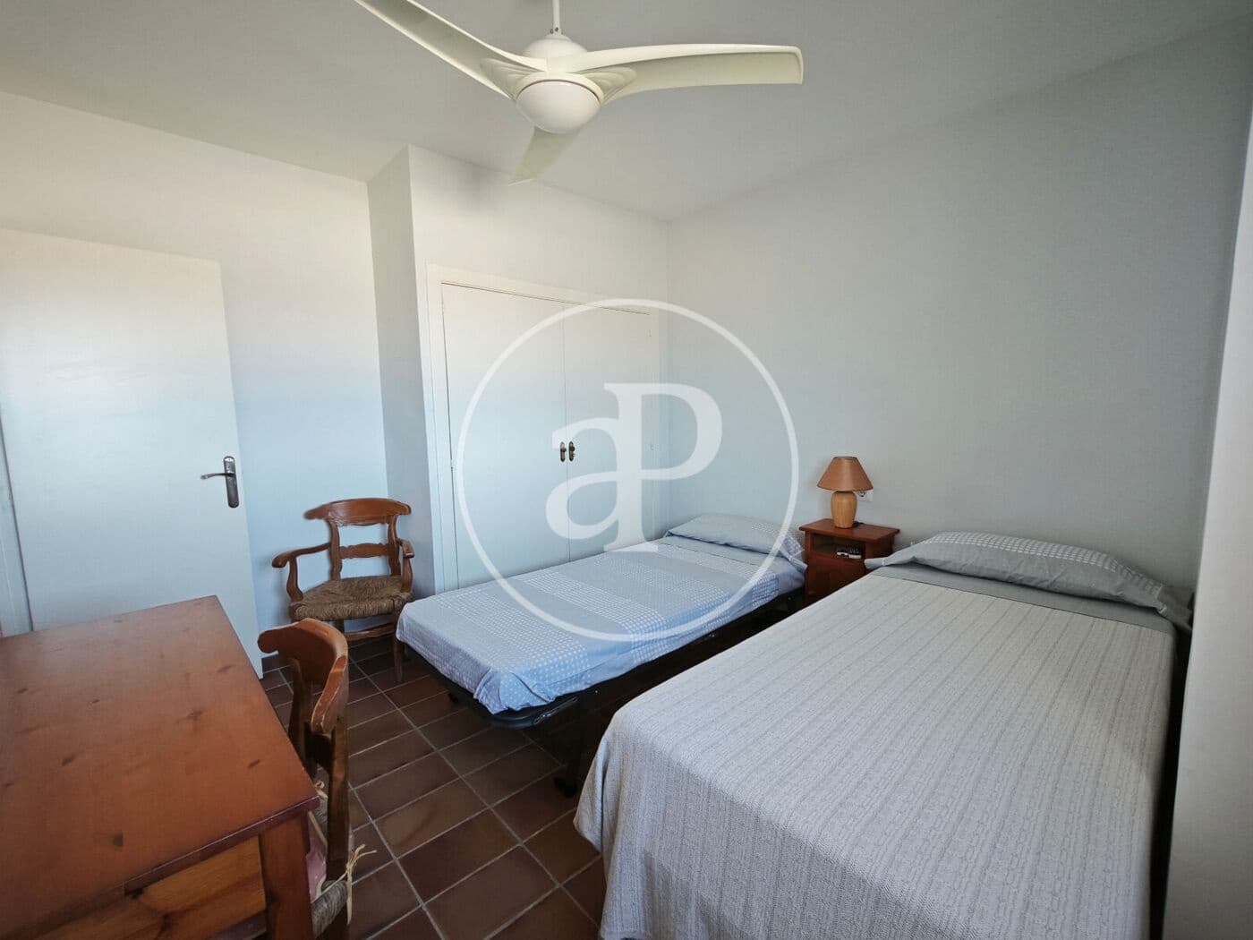 4 soverom Leilighet til leie i El Perello - € 2 200 (Ref: 8726819)