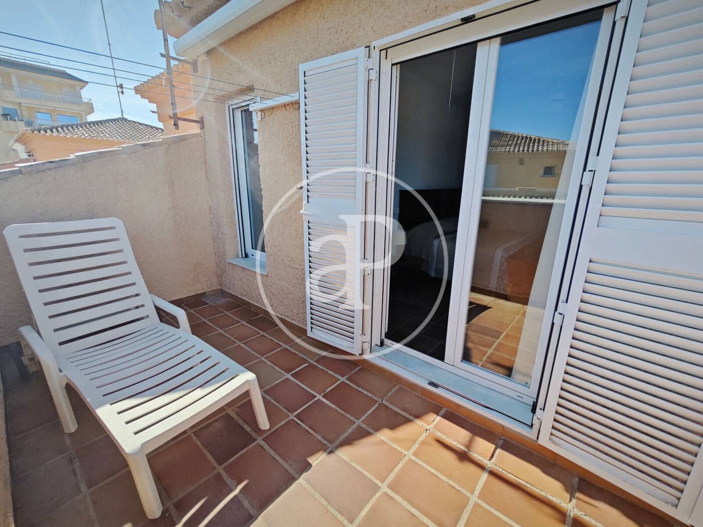 4 soverom Leilighet til leie i El Perello - € 2 200 (Ref: 8726819)