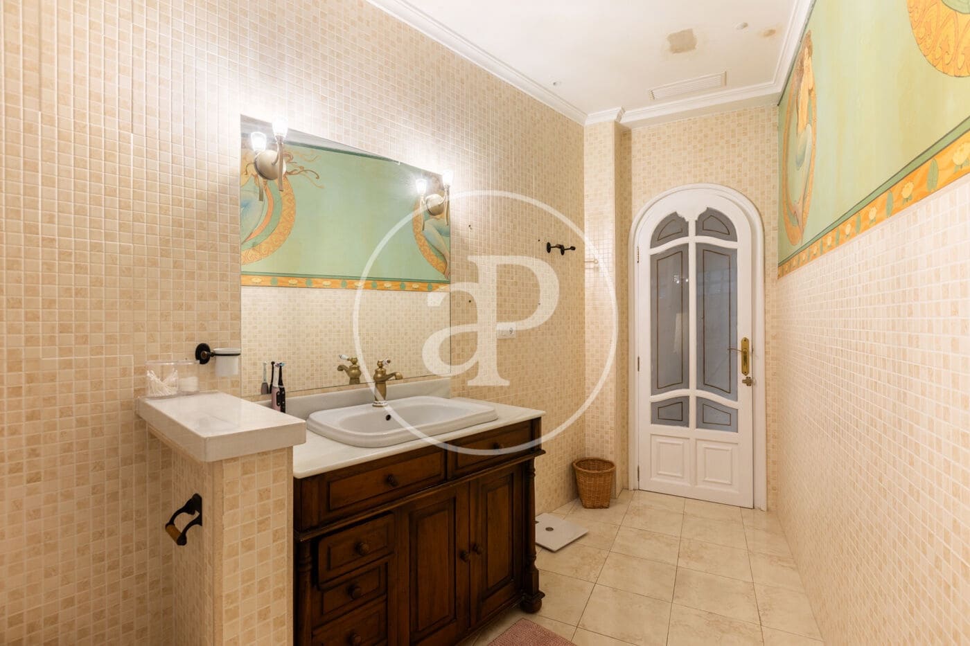 4 sovrum Lägenhet att hyra i Valencia stad - 4 300 € (Ref: 8726843)