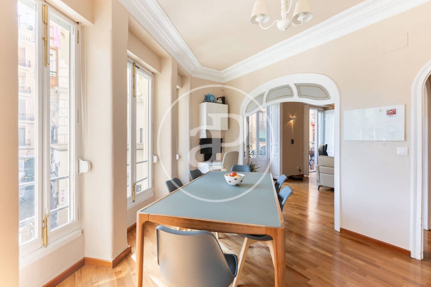 4 sovrum Lägenhet att hyra i Valencia stad - 4 300 € (Ref: 8726843)