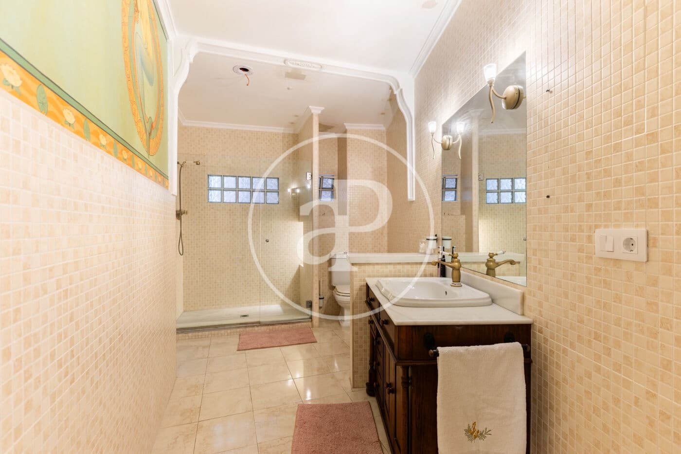 4 sovrum Lägenhet att hyra i Valencia stad - 4 300 € (Ref: 8726843)