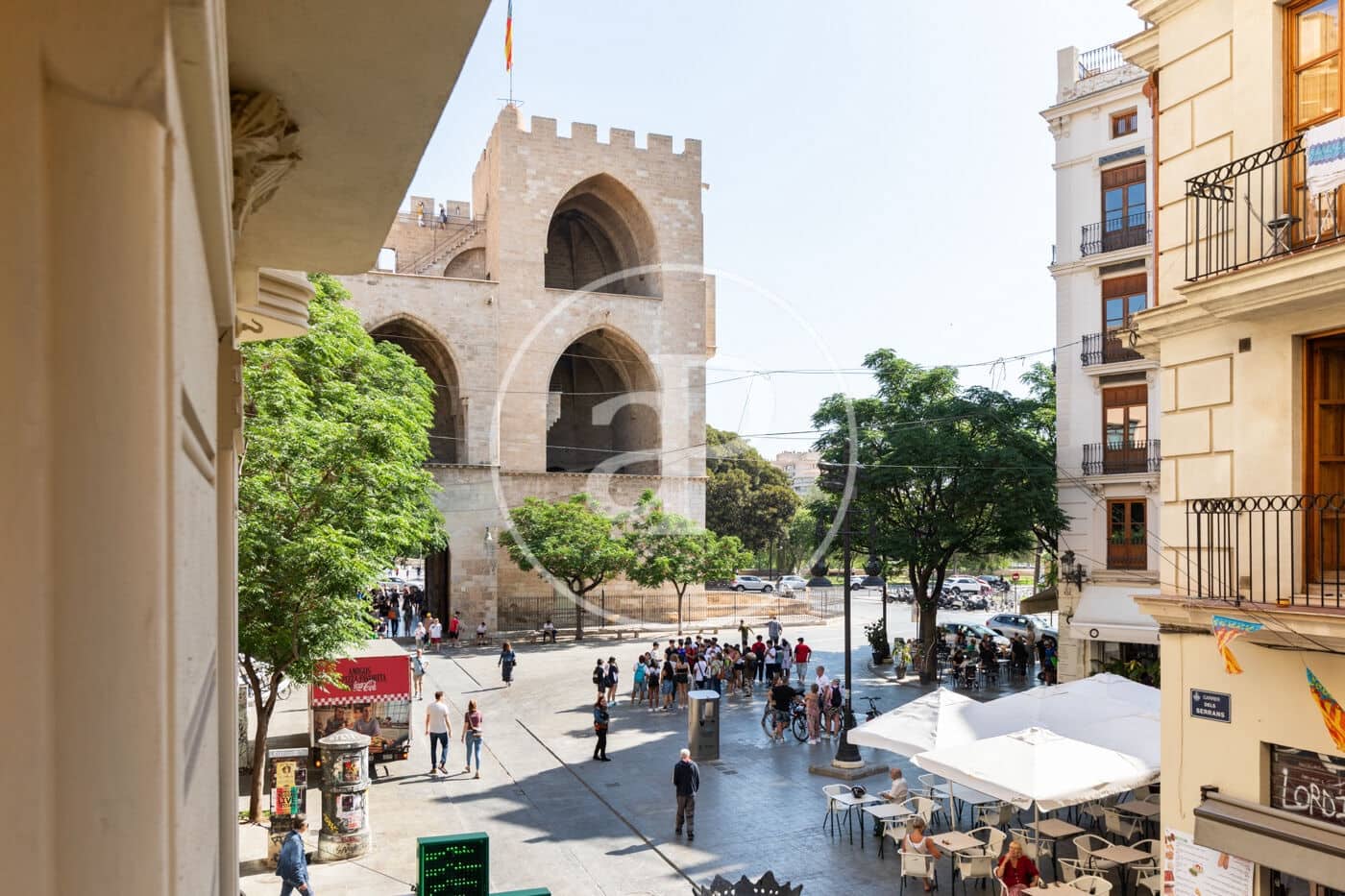 4 sovrum Lägenhet att hyra i Valencia stad - 4 300 € (Ref: 8726843)