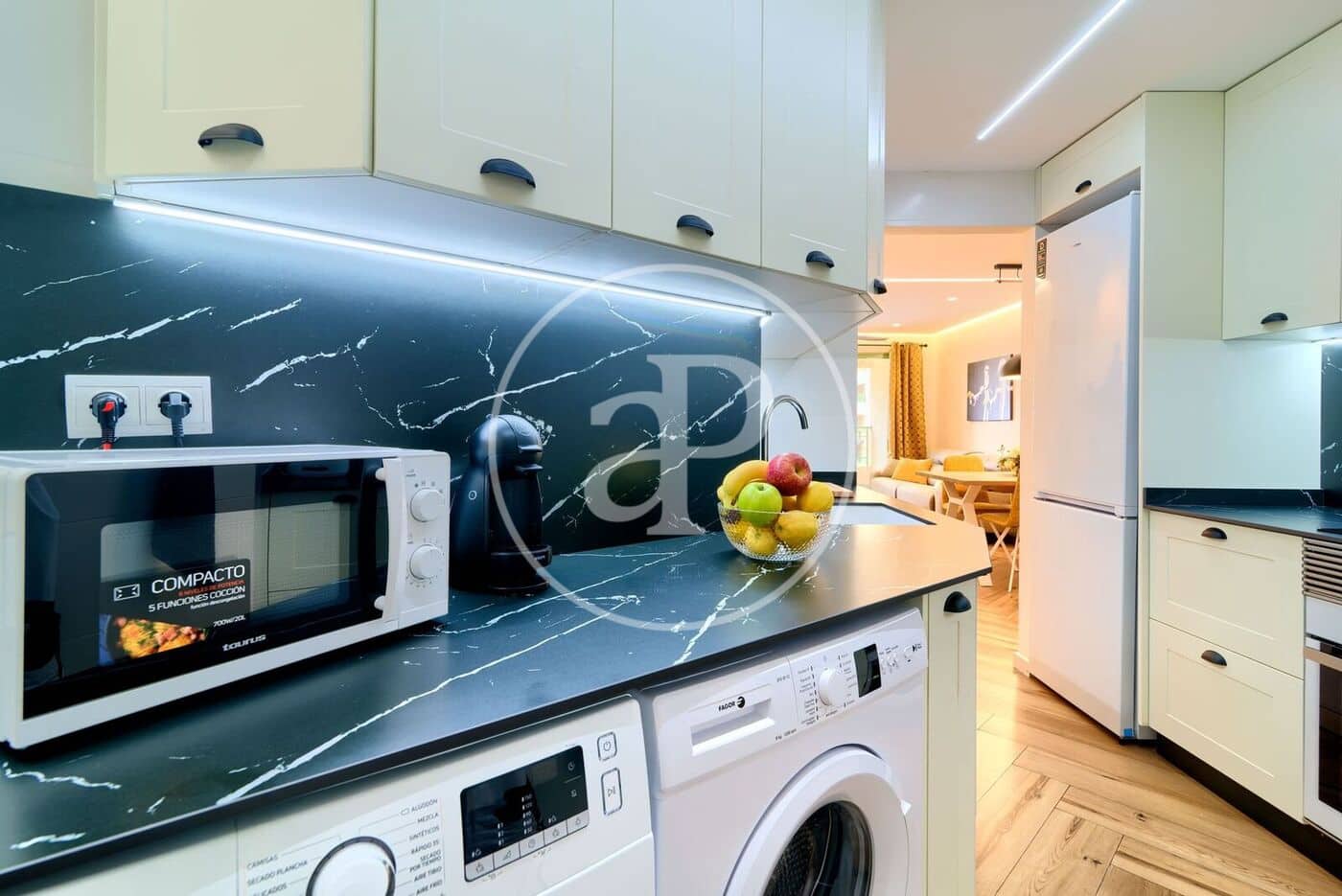 2 camera da letto Appartamento da affittare in Valencia citta con piscina - 2.200 € (Rif: 8726844)