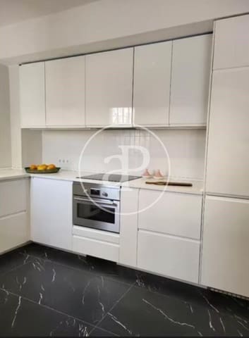 2 sovrum Lägenhet att hyra i Cami Fondo, Valencia stad - 1 700 € (Ref: 8726868)