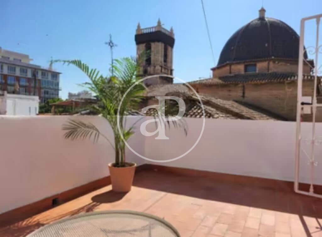 2 soveværelse Lejlighed til leje i Valencia by - € 1.700 (Ref: 8726868)