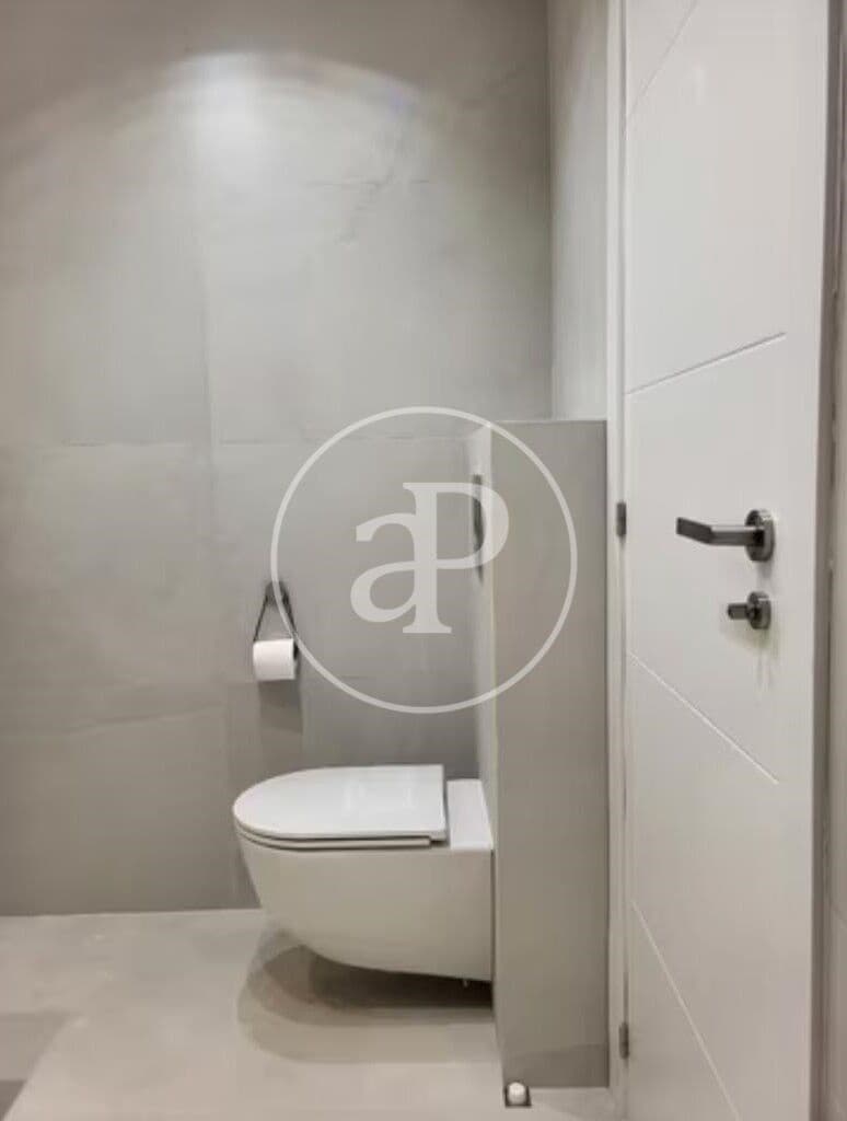 2 soveværelse Lejlighed til leje i Valencia by - € 1.700 (Ref: 8726868)