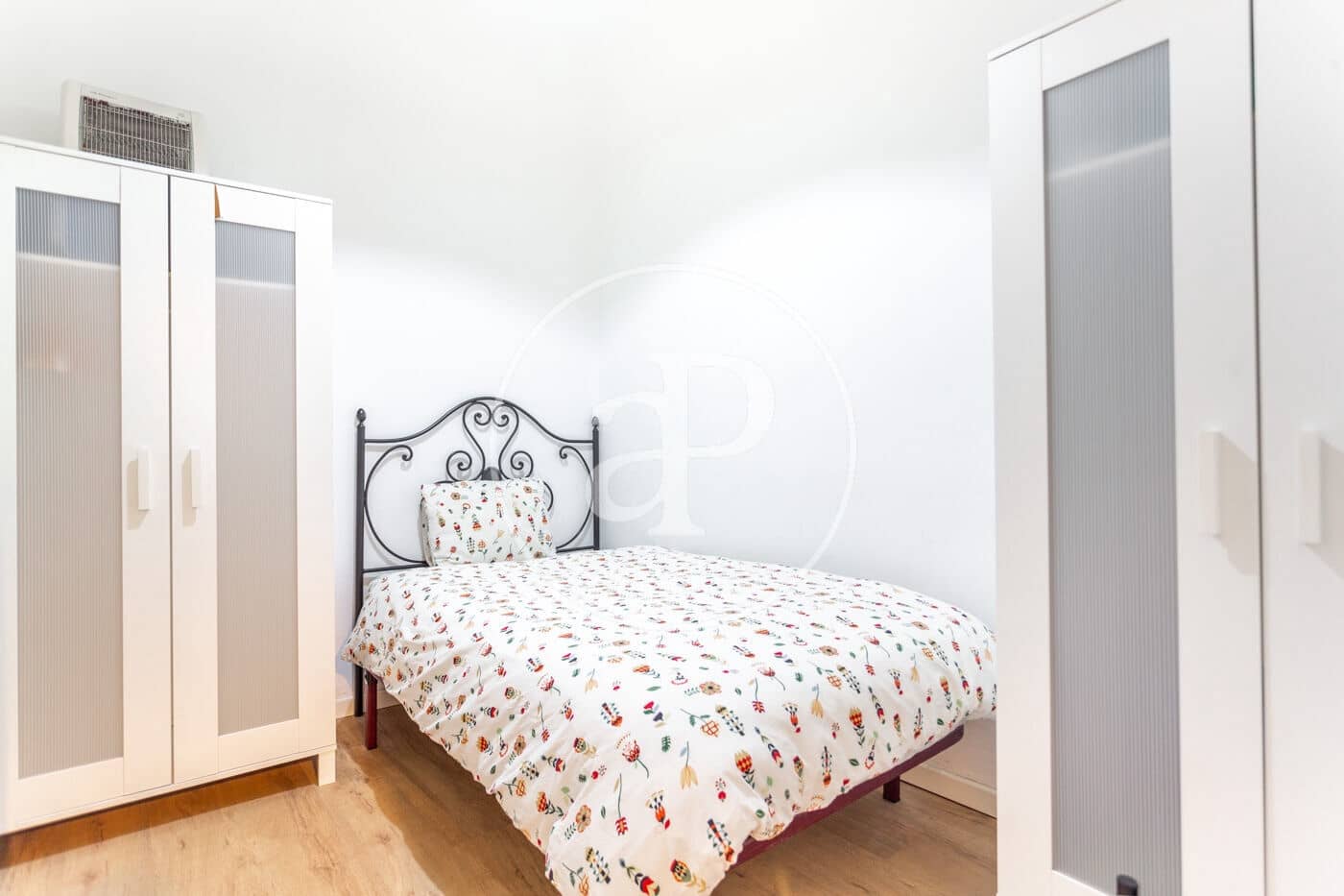 4 soveværelse Lejlighed til leje i Valencia by - € 1.800 (Ref: 8728798)