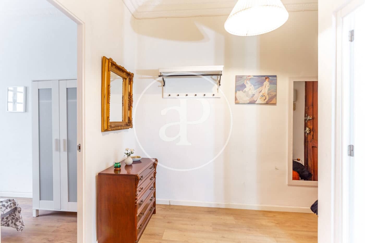 4 soveværelse Lejlighed til leje i Valencia by - € 1.800 (Ref: 8728798)