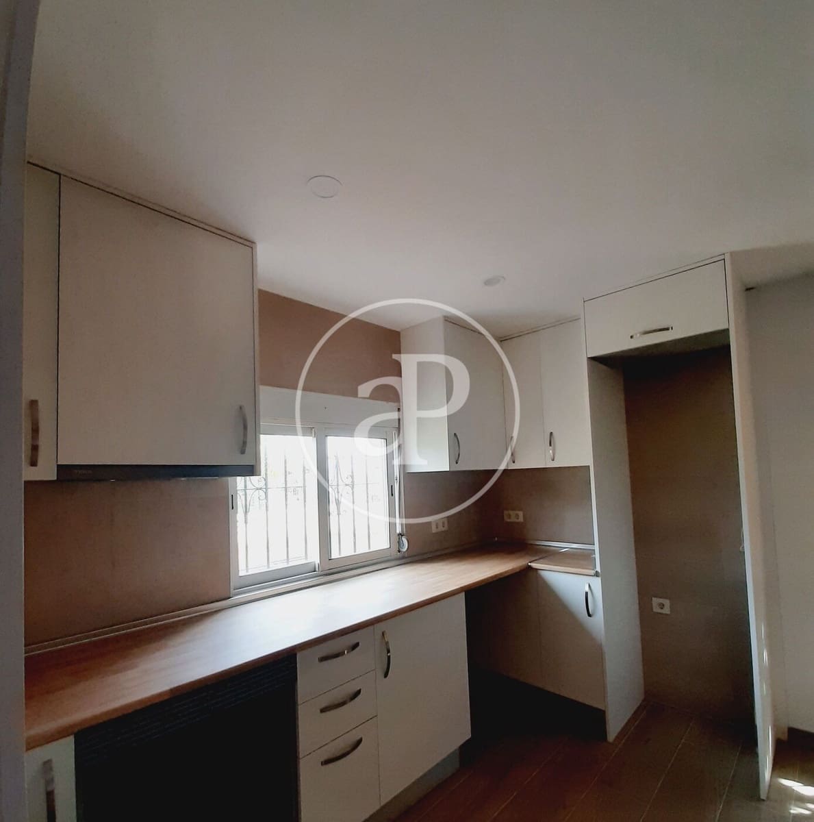 4 bedroom Villa for sale in Arenal - € 525,000 (Ref: 8734488)