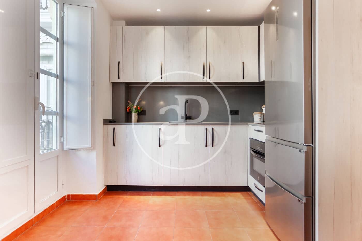 2 soverom Leilighet til leie i Valencia by - € 1 400 (Ref: 8738747)