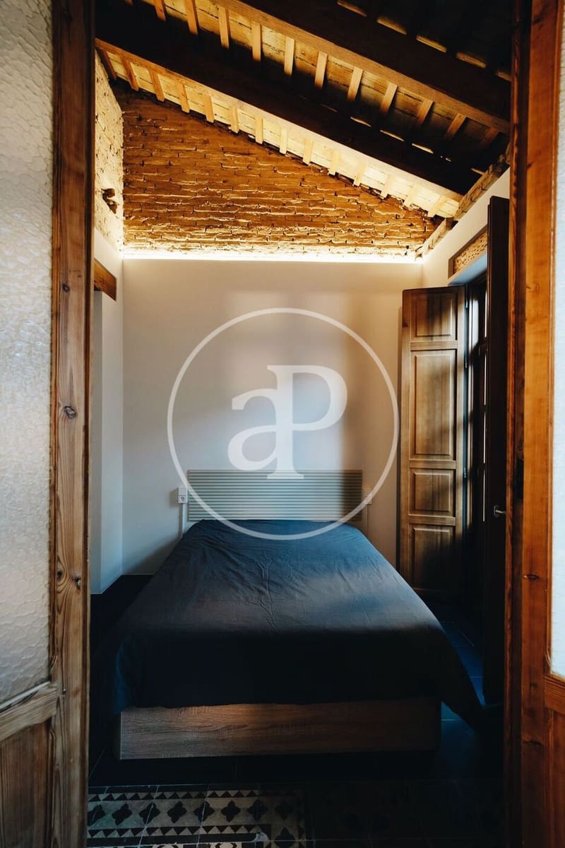 2 bedroom Apartment for rent in Valencia city - € 1,600 (Ref: 8743635)