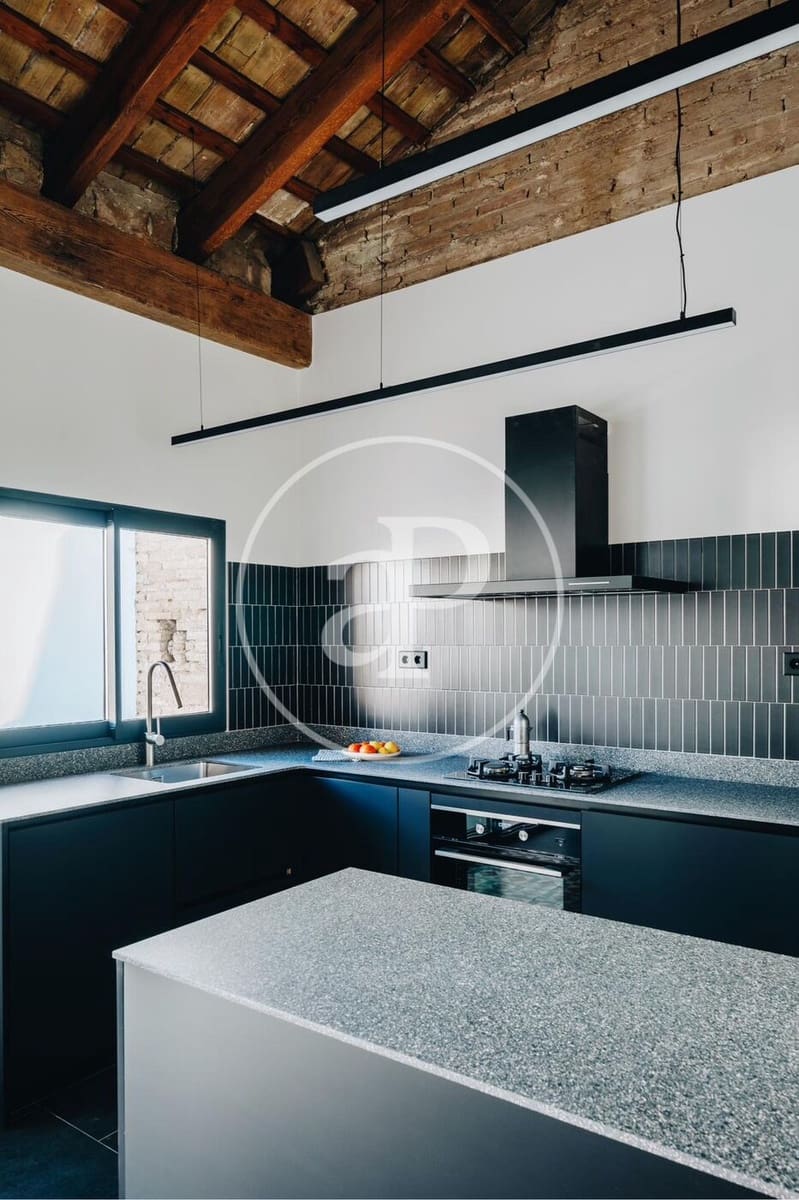 2 bedroom Apartment for rent in Valencia city - € 1,600 (Ref: 8743635)