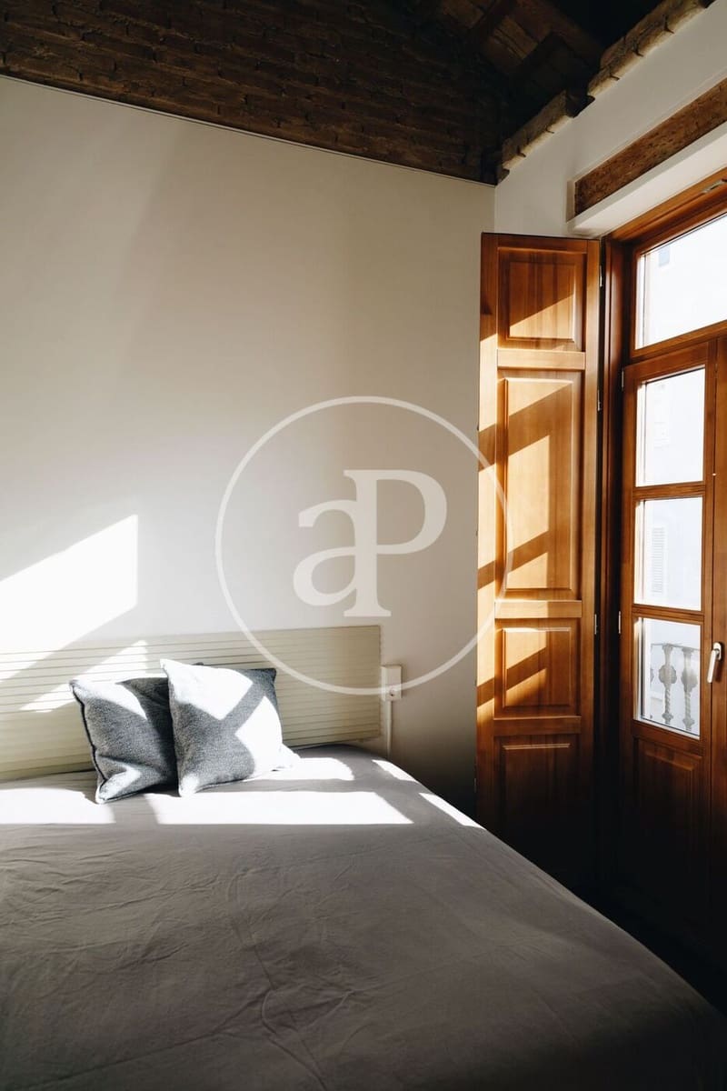 2 bedroom Apartment for rent in Valencia city - € 1,600 (Ref: 8743635)