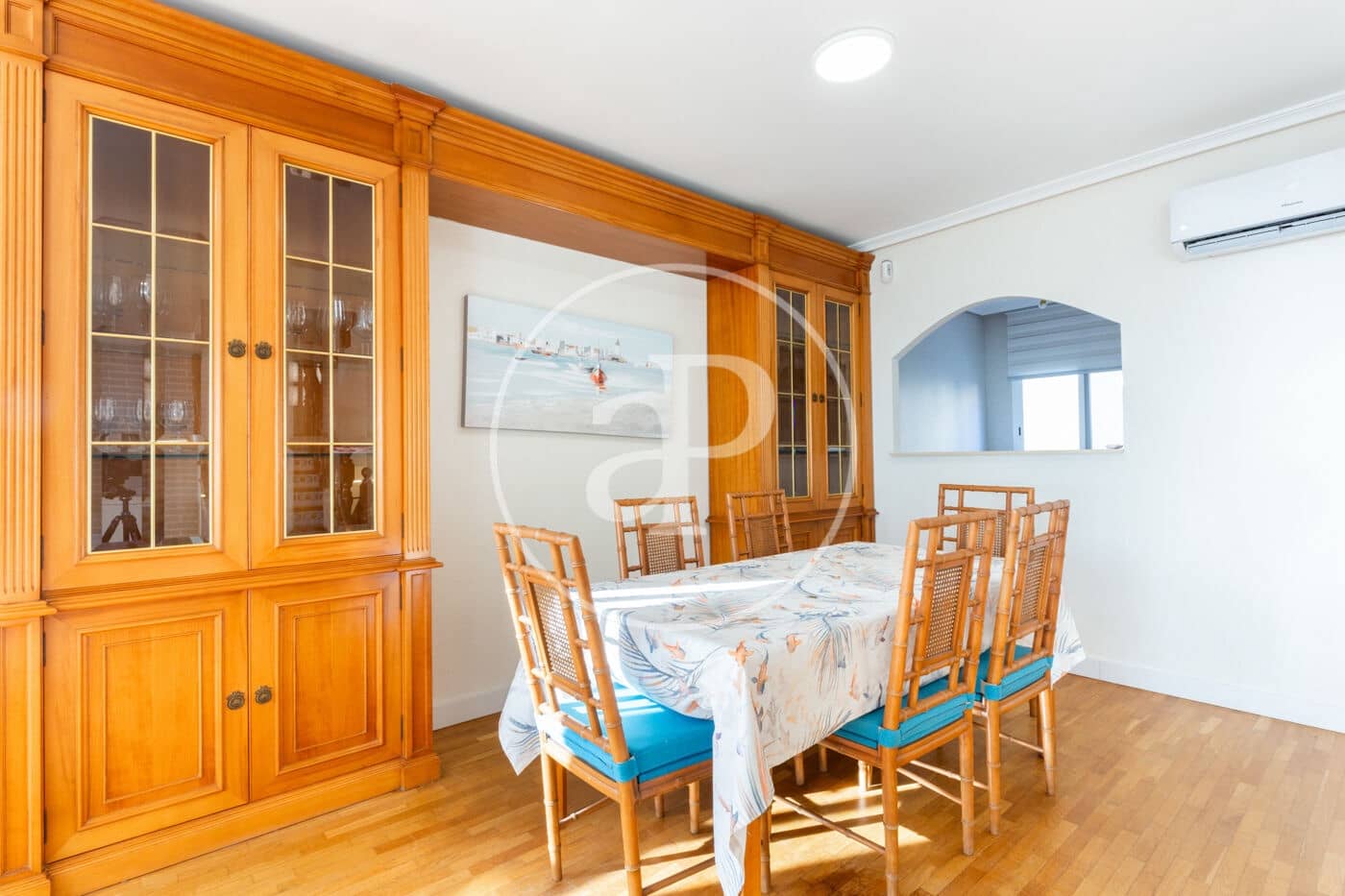 5 bedroom Villa for rent in La Pobla de Farnals - € 3,500 (Ref: 8752481)