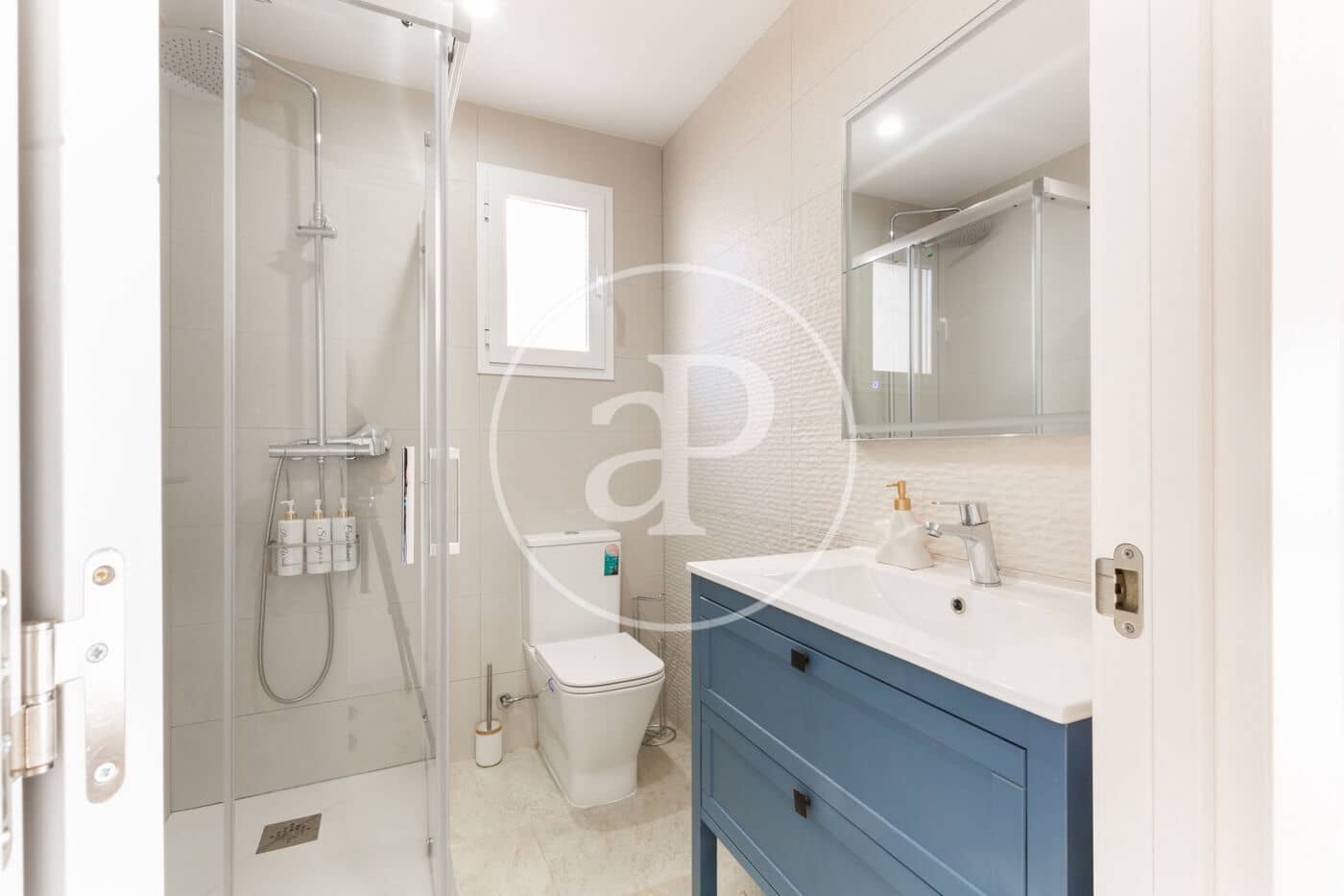 5 bedroom Villa for rent in La Pobla de Farnals - € 3,500 (Ref: 8752481)