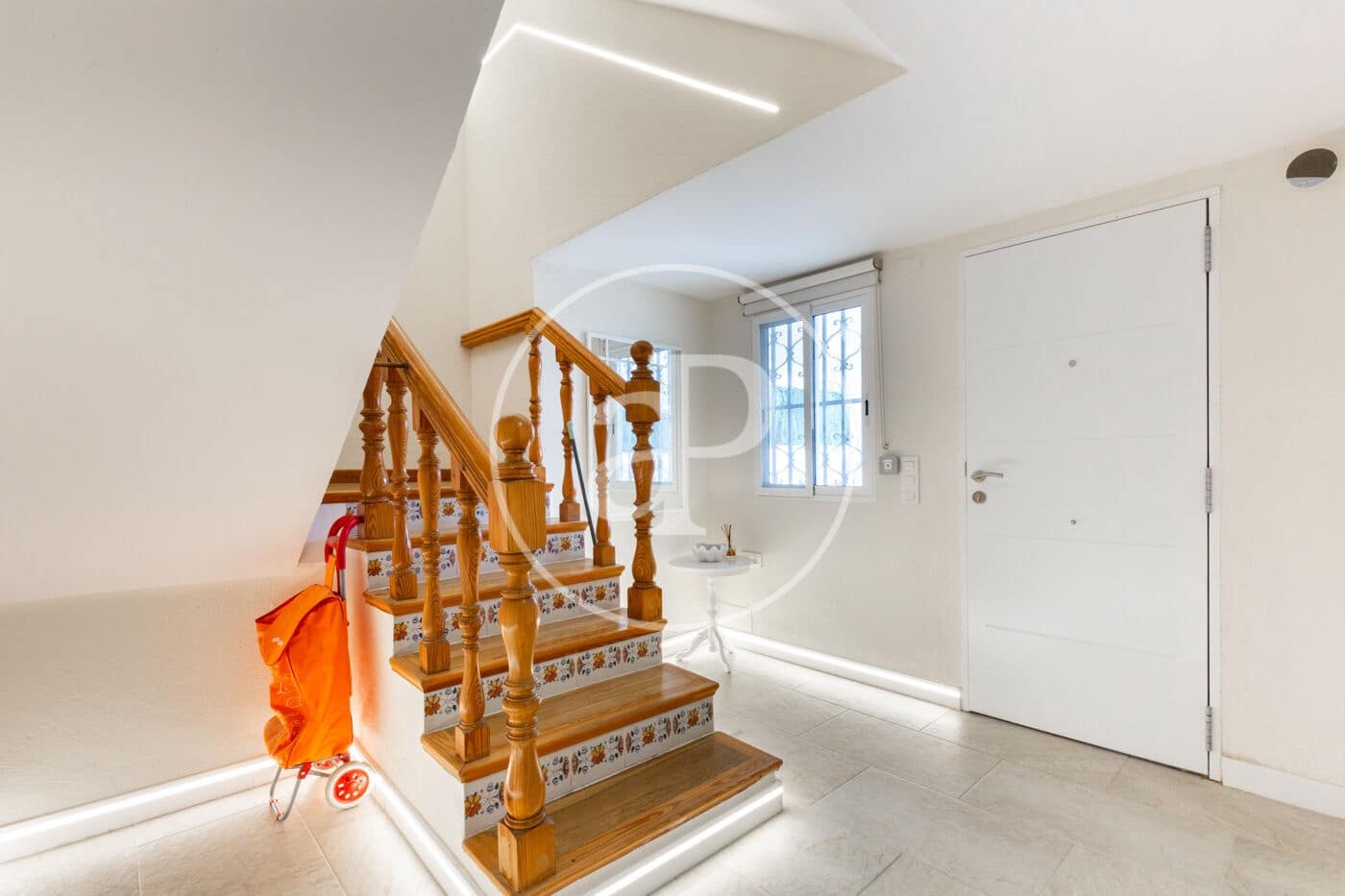 5 bedroom Villa for rent in La Pobla de Farnals - € 3,500 (Ref: 8752481)