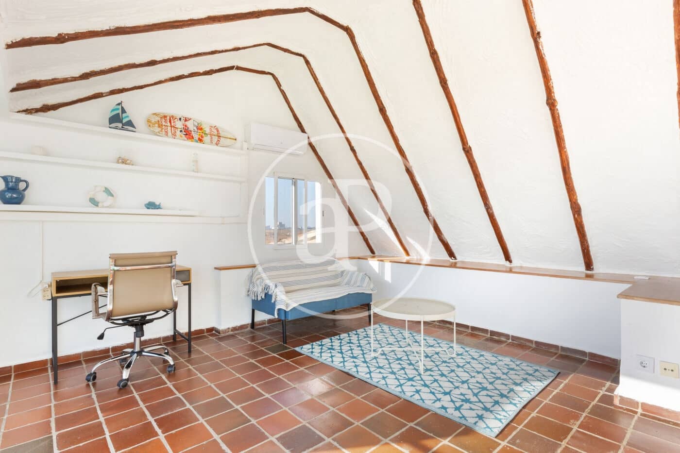 5 bedroom Villa for rent in La Pobla de Farnals - € 3,500 (Ref: 8752481)