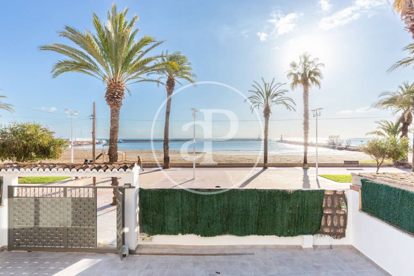 5 bedroom Villa for rent in La Pobla de Farnals - € 3,500 (Ref: 8752481)